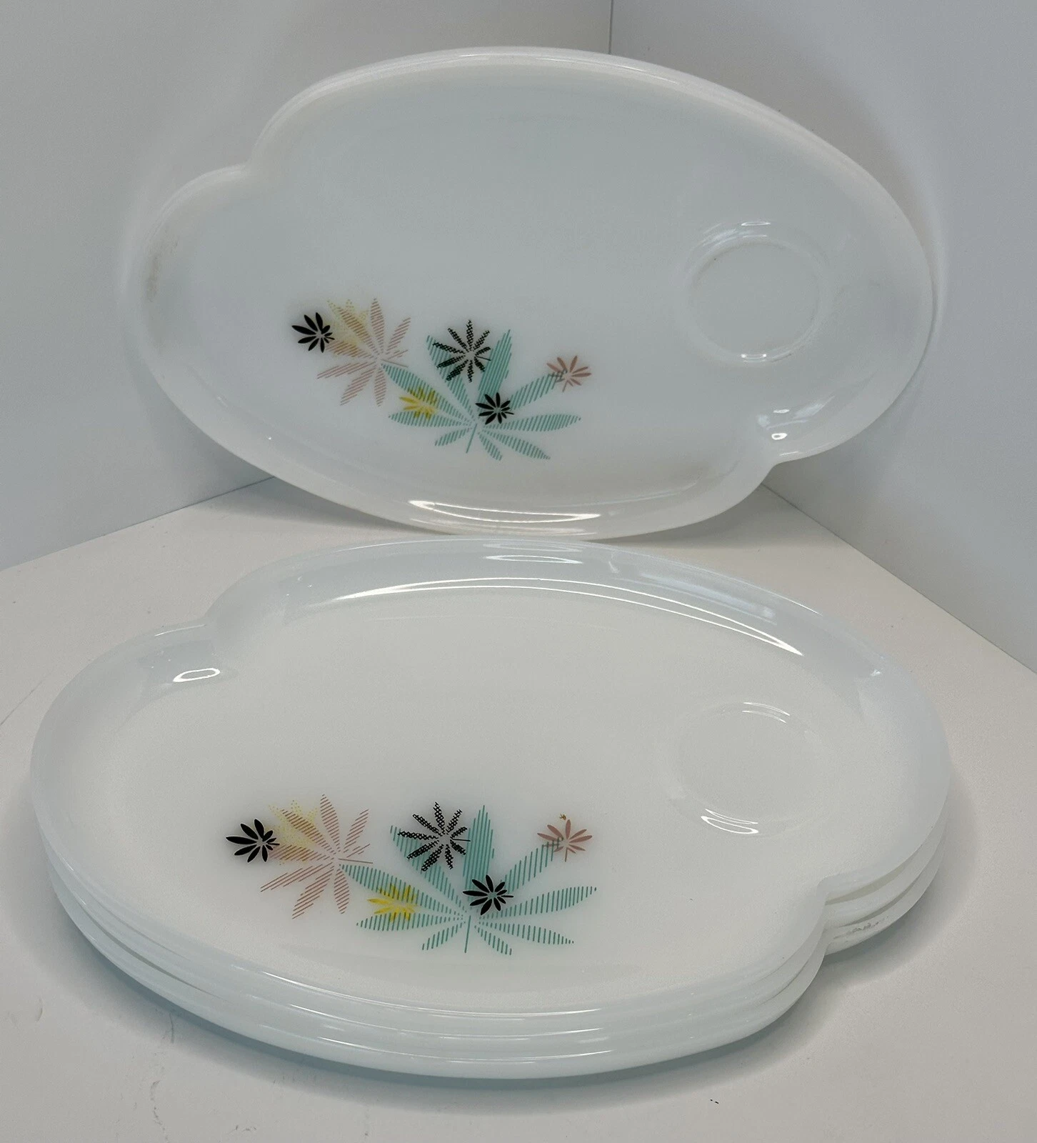Vintage Federal Atomic Flower Plates Milk Glass Snack Plate Tray MCM Set Of 4