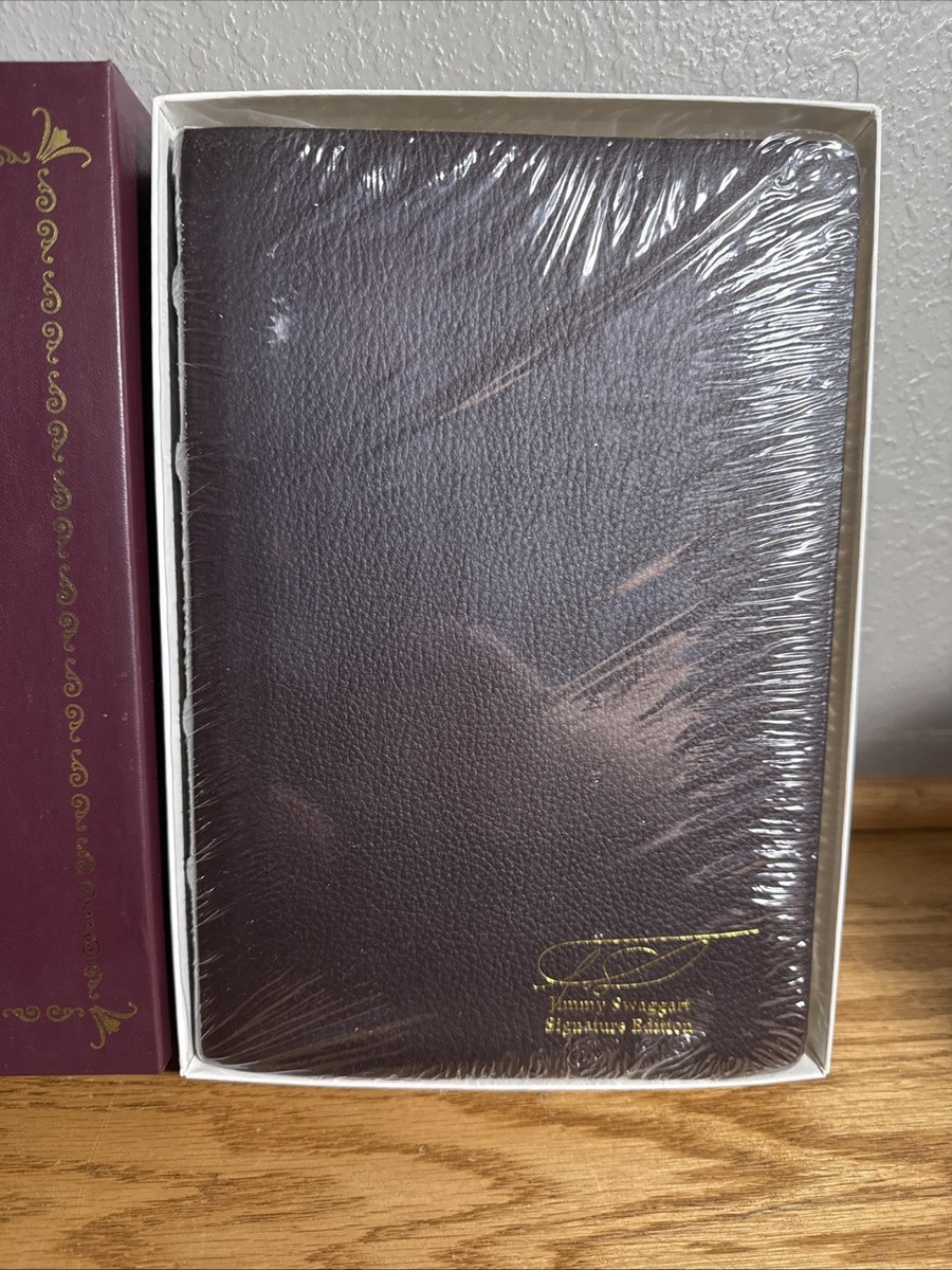 The Expositor's Study Bible Jimmy Swaggart Signature Edition