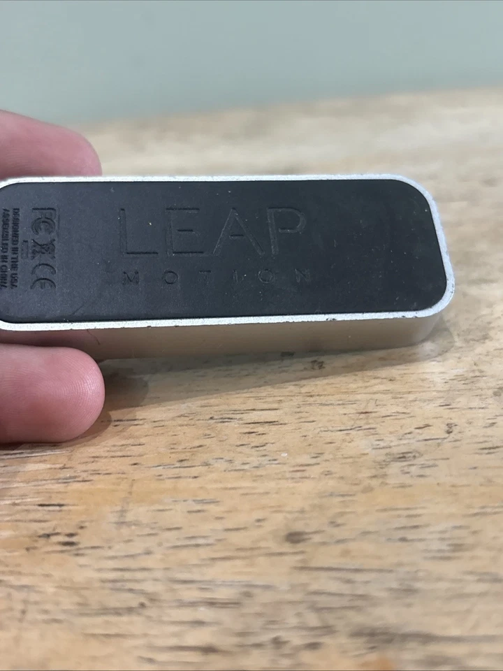 Leap Motion LM-010 Hand Motion Tracking Sensor VR Controller *Untested* - Image 4 of 4
