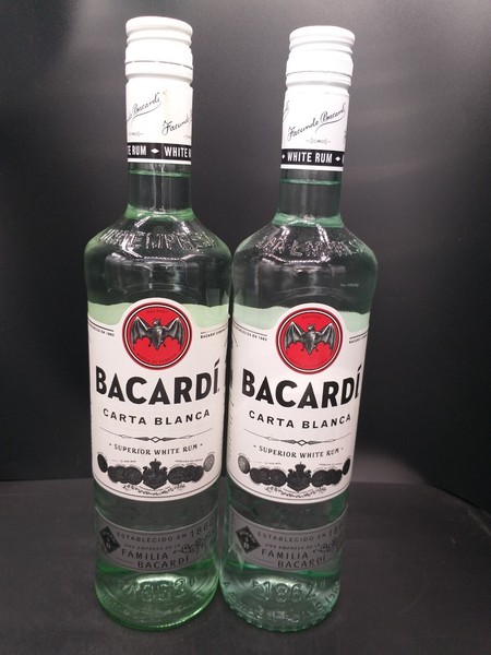 Bacardi Carta Blanca Superior White Rum 37,5% Alkohol 2 X 0,7 Liter-image