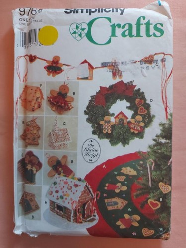 Simplicity 9768 No Sew Tree Topper, Ornaments, Tree Skirt, Wreath & More Pattern - Picture 1 of 2