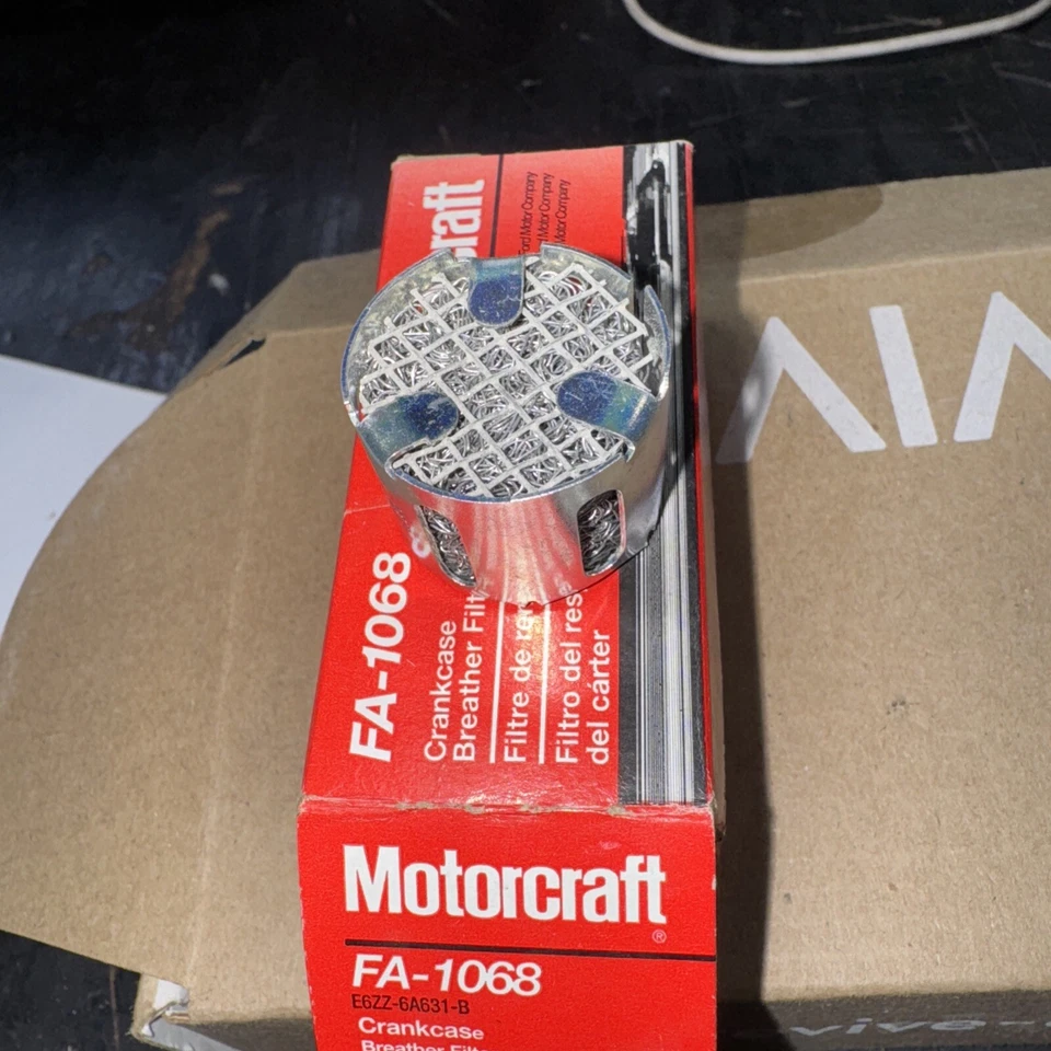 Elemento respirador cárter motor Motorcraft se adapta a Ford Mustang 90-95 5,0 L-V8 nuevo de stock Foto 2 de 3