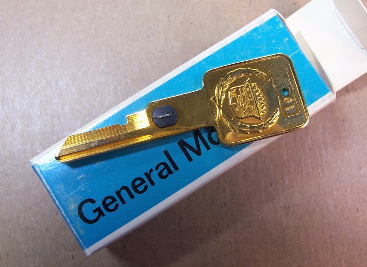 Cadillac GM Gold Key blank VATS #1 Seville Deville Eldorado