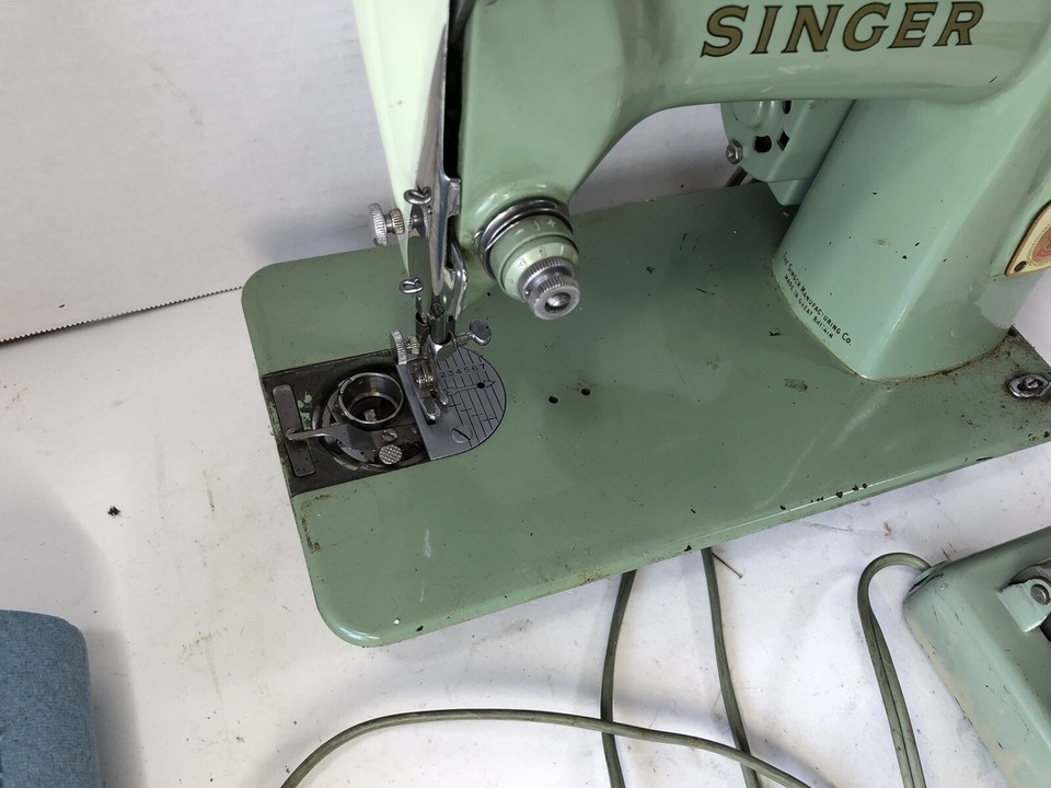 Vintage Green Singer Portable Sewing Machine 185K AS IS NOT WORKING eBay