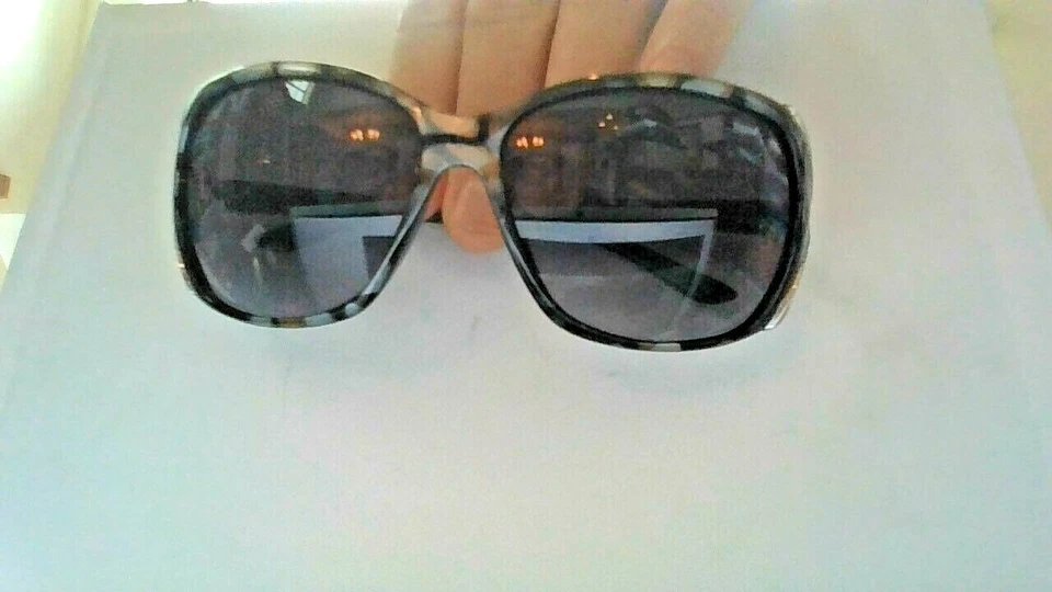 GAFAS DE SOL DG DAMAS Foto 2 de 4