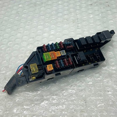 Engine Bay Fuse Box With Relays for Mitsubishi DELICA L400 SPACEGEAR PF8W 2.8