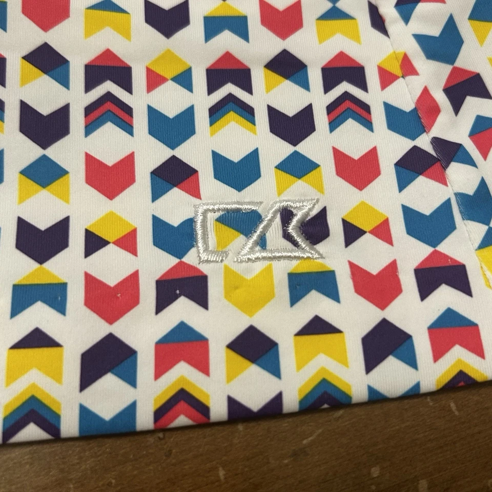 Saia feminina AOP geométrica Cutter & Buck tamanho L Skort DryTec Golf 50 UPF nova com etiquetas - Imagem 3 de 4