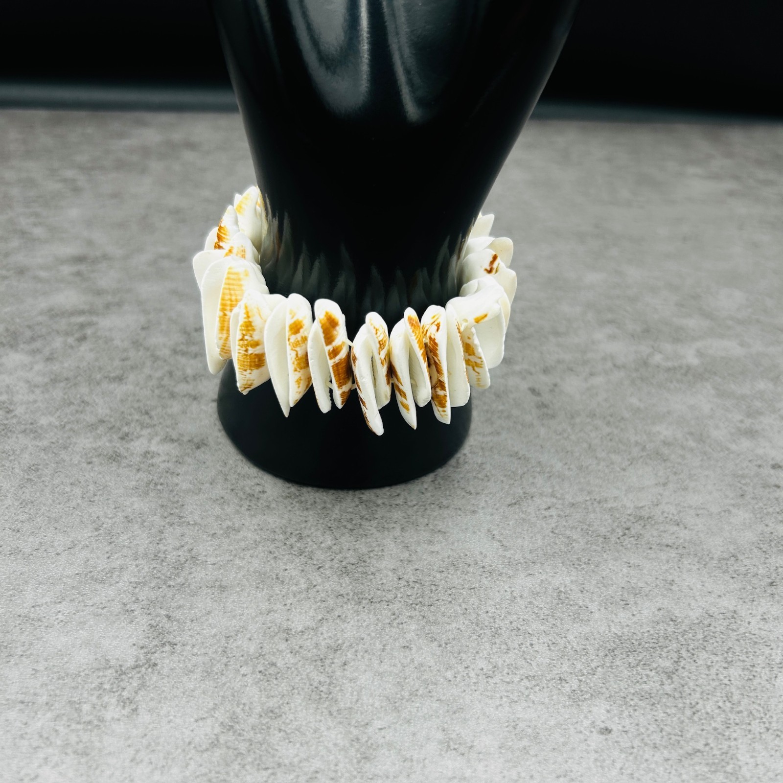 Natural Shell Disc Stretch Bracelet Beachy Boho Summer Style