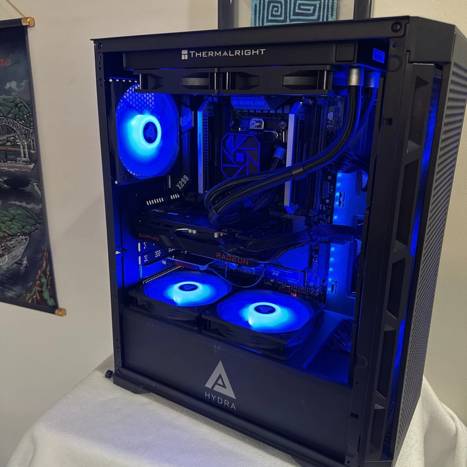 PC para juegos i7 9800X CPU 32 GB Corsair DDR4 1 TB M.2 RX 6600 8 GB GPU Foto 3 de 4