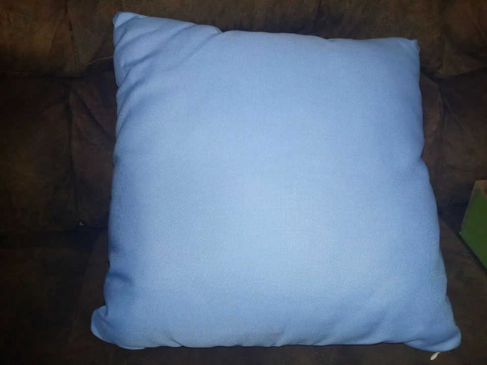 Kavka Designs 4 Outdoor Throw Pillows Patio Garden Couch Cushion 18" X 18" NEW - Image 2 of 4