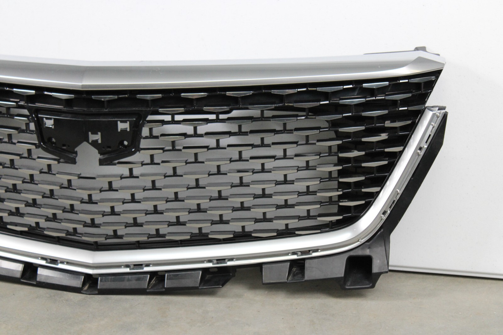 2021 Black Cadillac Xt6 Front Upper Grill 84214143 for sale online 
