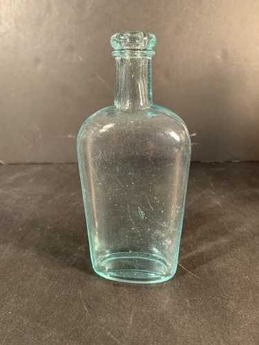 Lot Of 8 Antique Glass Bottles BARN FIND - Picture 12 of 16