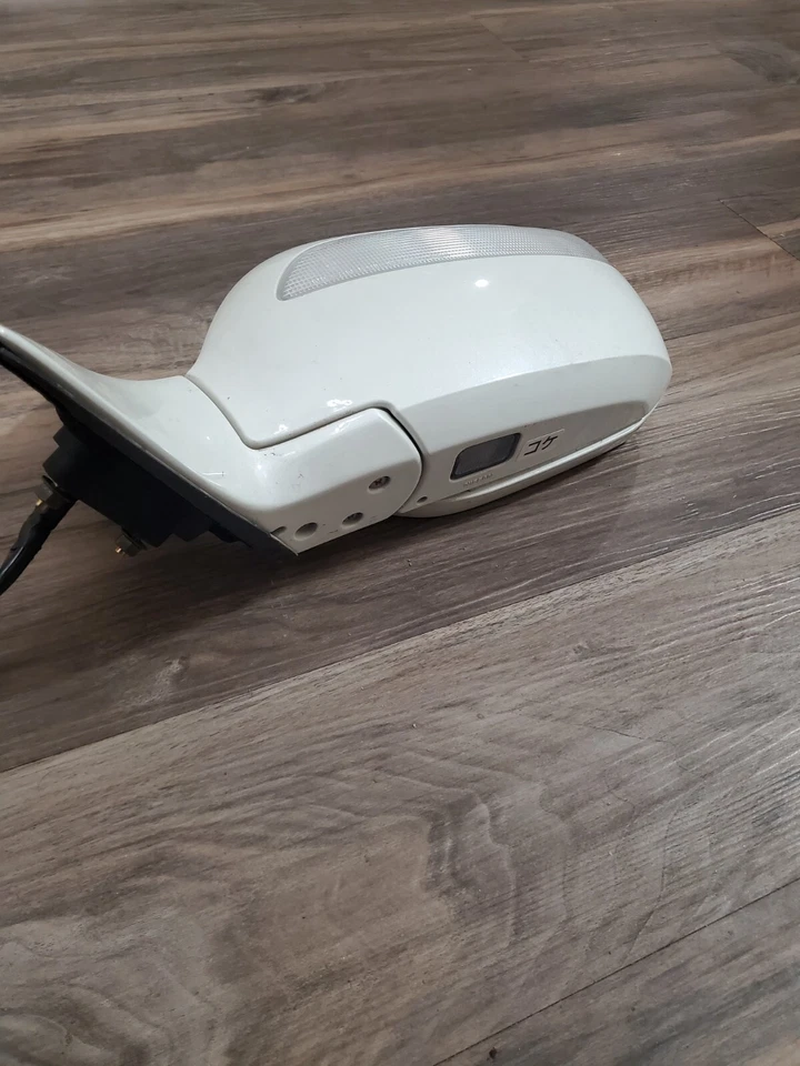 英菲尼迪Q45镜子 — 第 4/4 张图片