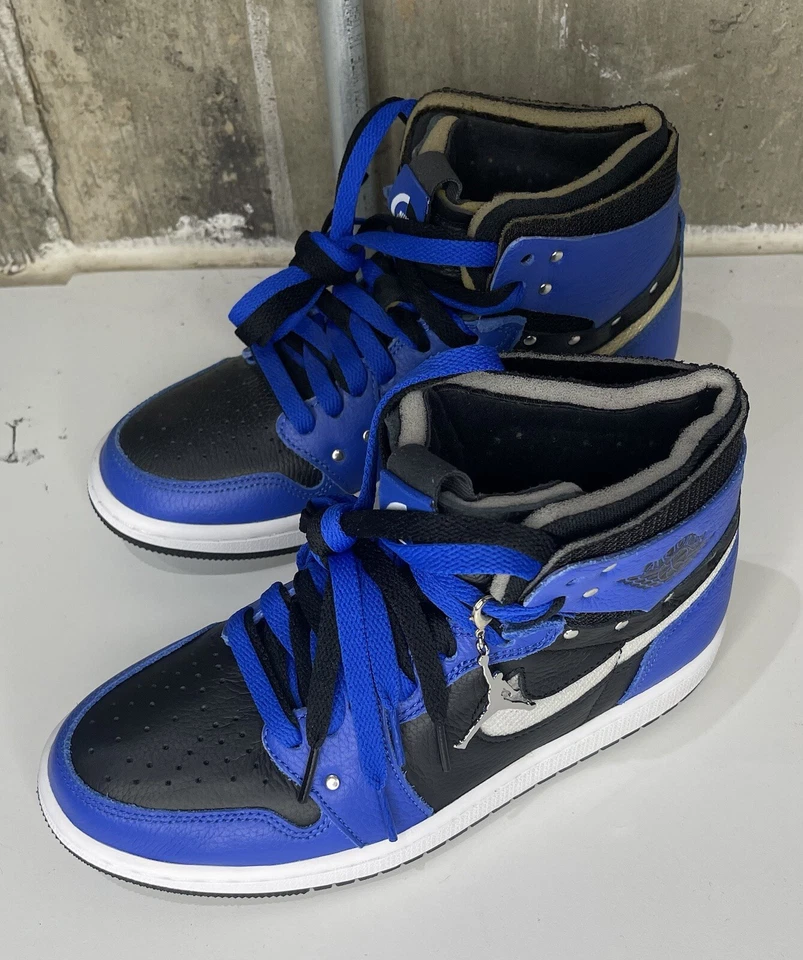 Size 6 - Air Jordan 1 Zoom Comfort SE Sisterhood W - Image 2 of 4