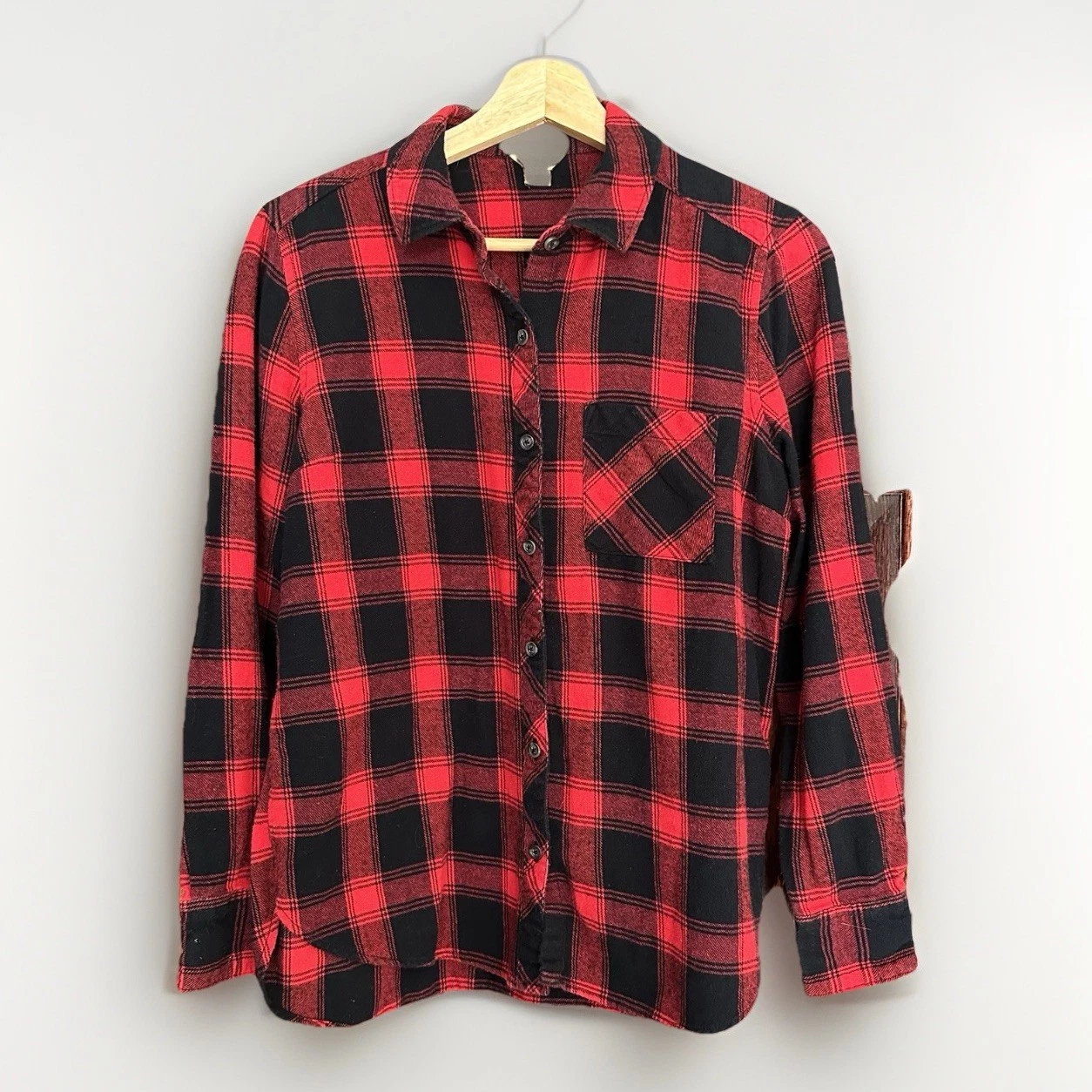 Woolrich Men’s M Flannel Shirt Red Black Plaid 100% Cotton Button Front Outdoor
Opens in a new windo