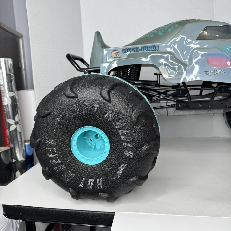 Hot Wheels Monster Trucks RC Toy 1:6th Scale Mega-Wrex - Image 4 of 4