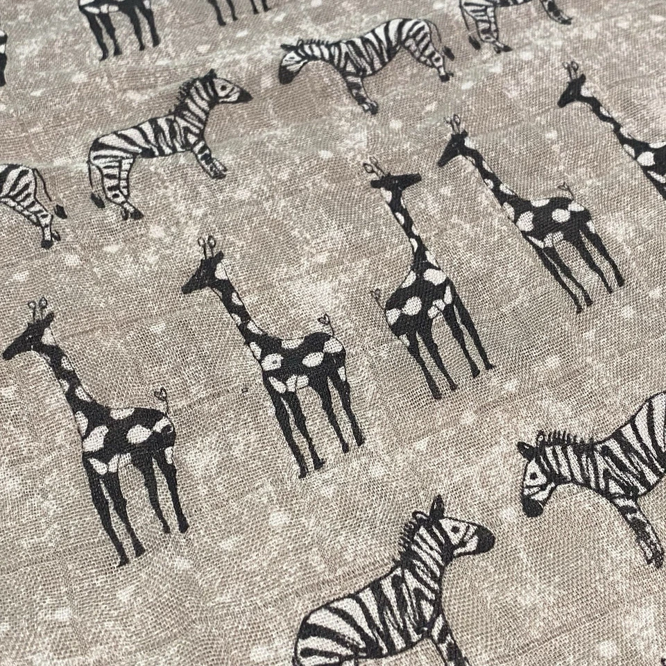 Детское одеяло Aden And + Anais из муслина хлопка с животными зеброй сафари серое черное - Изображение 3 из 4