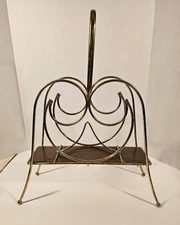 Vtg MCM Mid Century Gold Metal Wire Magazine Rack Stand 17” X 14.5” X 4.5”