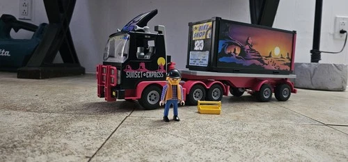 VINTAGE NSIB PLAYMOBIL 3817 SUNSET EXPRESS TRACTOR TRAILER WITH FIGURE 1995