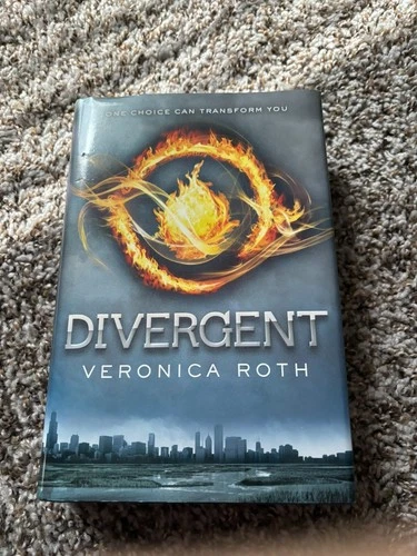 Divergent by Veronica Roth (2011, Hardcover)