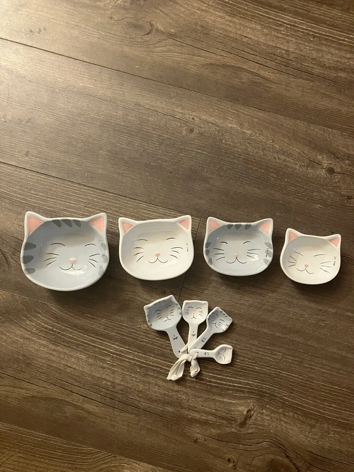 World Market 4 Adorable Cat Ceramic Measuring Cups and 4 Measuring Spoons Set - Image 2 of 3