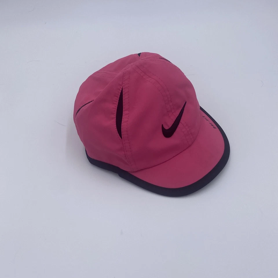 Gorra Nike Infantil Talla Única Rosa Ajuste Seco Ajustable Bordada Dri-FIT Foto 3 de 4