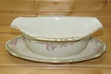 Syracuse Allendale Gravy Boat or Sauce Bowl with Underplate, 9"