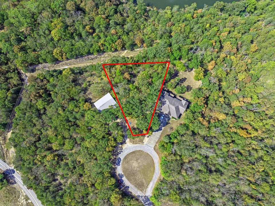 Lakeview 0.48-Acre Lot Holiday Island AR $275/Month Owner Financing! - Image 2 of 4