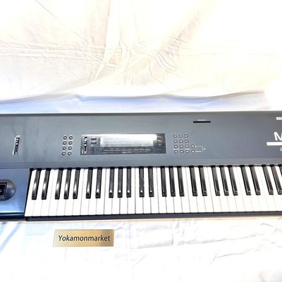 KORG M1 61-KEYS KEYBOARD MUSIC WORKSTATION DIGITAL SYNTHESIZER