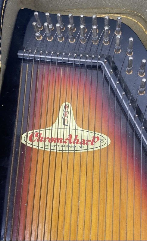 Chromaharp Sunburst Finish Musical Instrument Folk Strings Compact Autoharp - Image 3 of 4