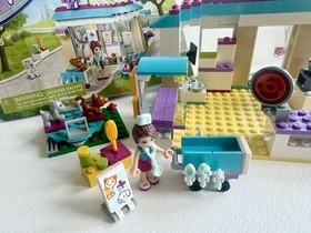 41085 LEGO Complete FRIENDS Vet Clinic with manual