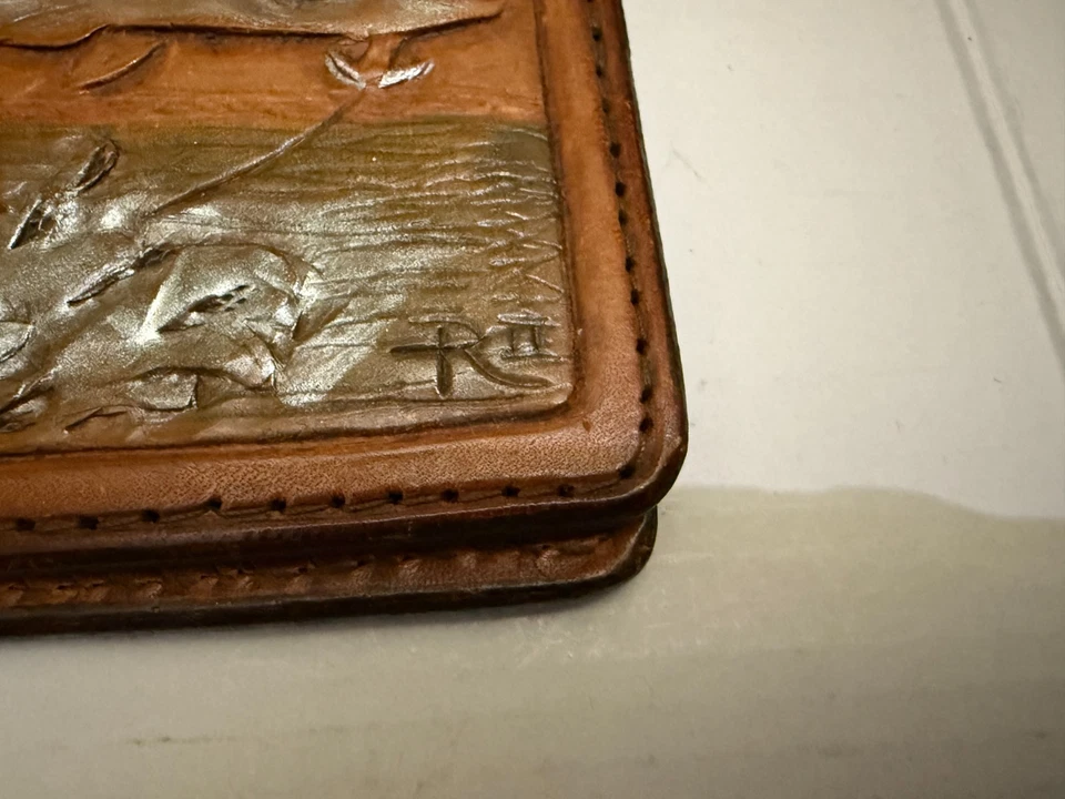 Cartera de cuero vintage de mano con diseño clásico de pesca hecha a mano por TR II Foto 2 de 4