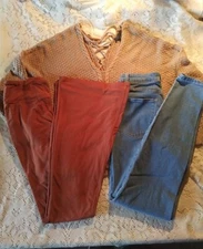 Women’s Sz S lot of 6 Pants Tops Variety Of Brands Some Wear Distress