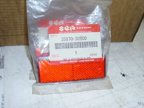 REFLEX REFLECTOR ASSY, SIDE
