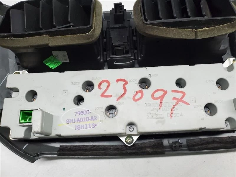 Bisel de tablero Odyssey 2006  Foto 4 de 4