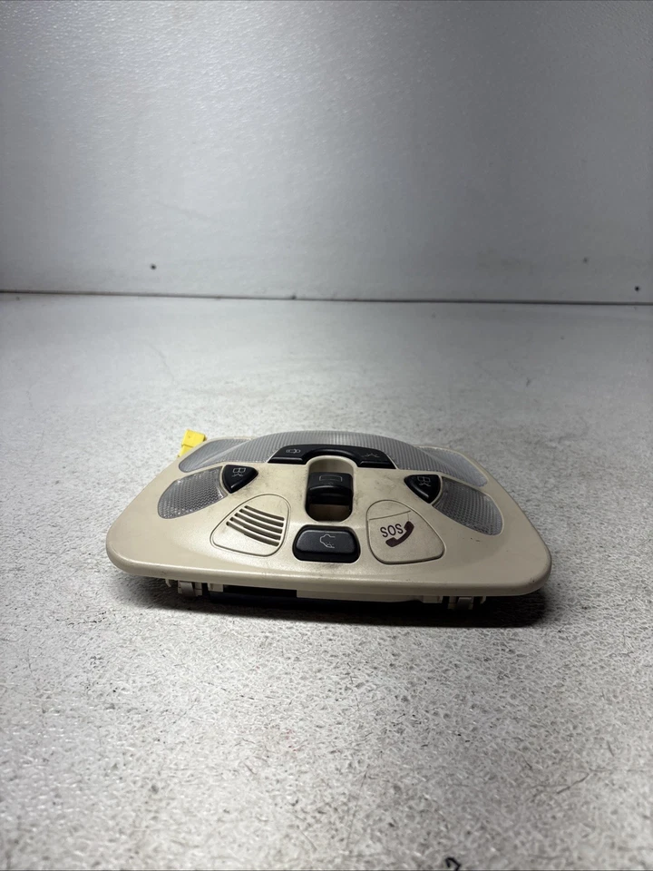 03-05 Mercedes W209 CLK320 CLK55 AMG Luz cúpula de lectura interior superior OEM Foto 2 de 4