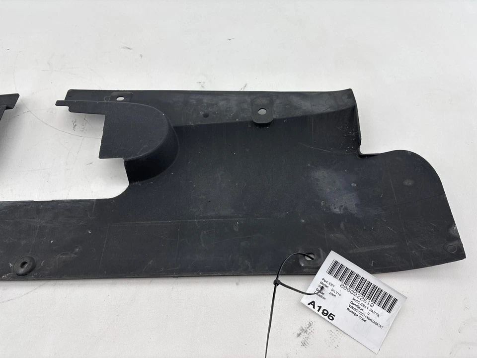 2003-2007 Chevrolet Silverado 1500 tampa defletora de ar superior do radiador fabricante de equipamento original - Imagem 3 de 4