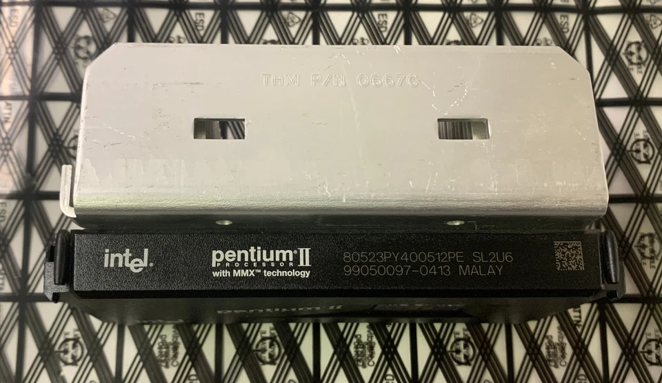 Intel Pentium II 80523PY400512PE SL2U6 400MHz CPU Processor - Image 4 of 4