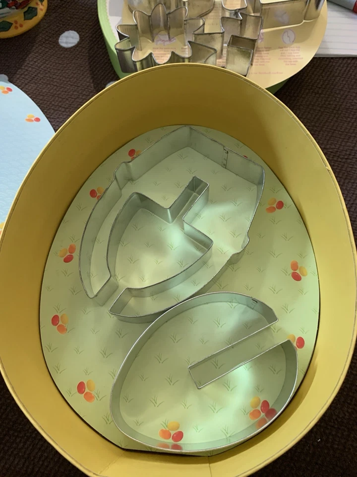 Williams Sonoma Feliz Pascua Cortadores de Galletas 8 Piezas 3D Conejito Pato Flor Huevo Set Foto 4 de 4