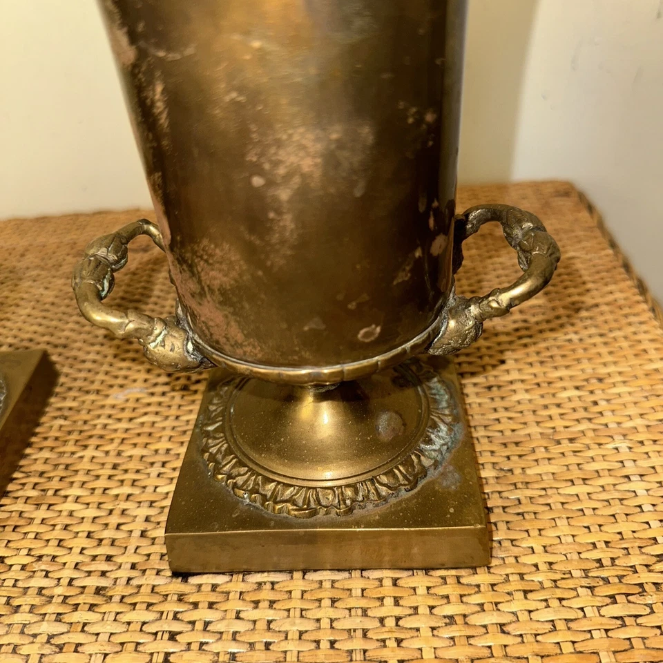 "Juego de 2 sujetalibros copas vintage de latón con base de Bombay con figura de 8""" Foto 4 de 4