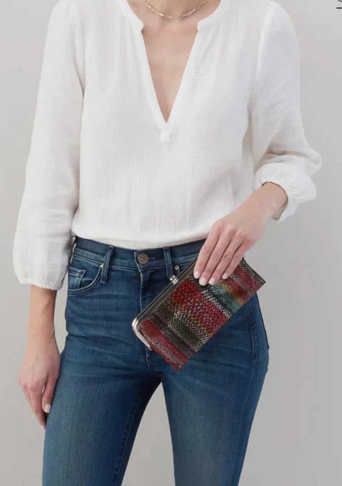 HOBO INTERNATIONAL Holiday Rayas LAUREN Cuero Cartera Bolso sin asas Nuevo con etiquetas $168 Nuevo Foto 2 de 4