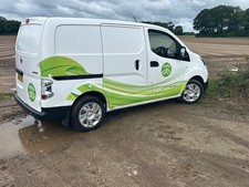 Nissan Nv200 Electric Panel Van Auto, 2015, has minor wear and tear, 34 k