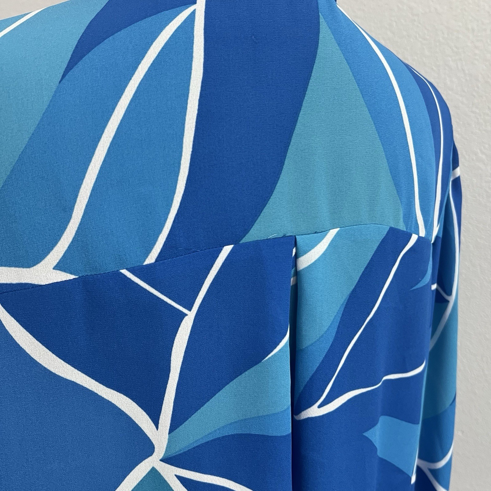 BTFBM Blue Patterned Button-down Blouse Size Large - image 6