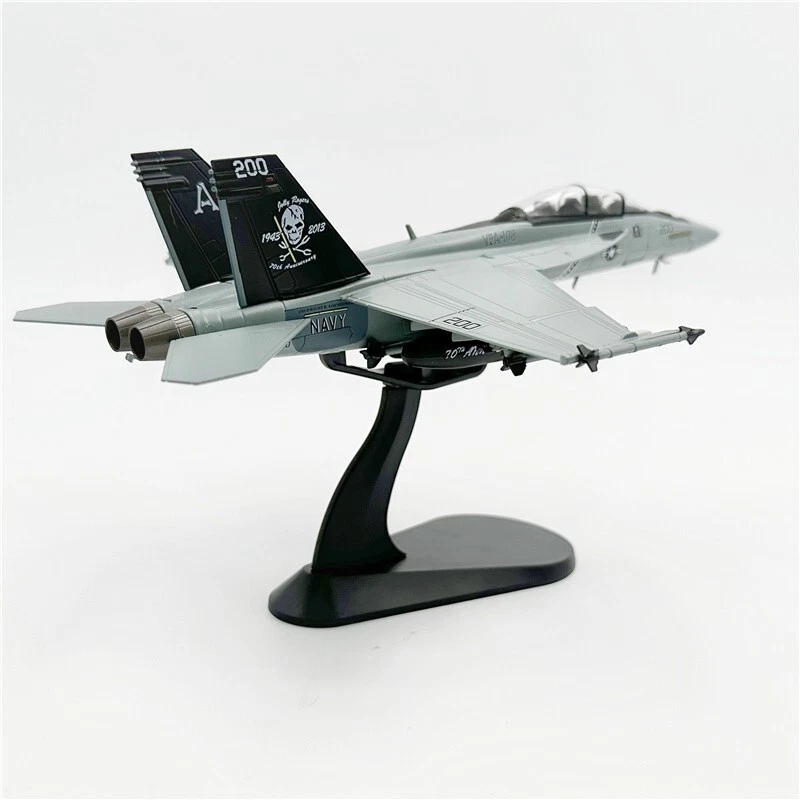 Wltk US Navy F/A-18 Super Hornet VFA-103 Jolly Rogers Fighter 1/72 Diecast Model - Image 3 of 4