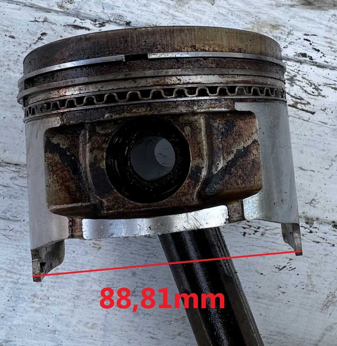 Nissan Z24 2,4L Carbureted engine OHC Pistons and Connecting