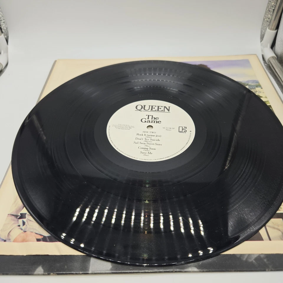 Queen  The Game 1980 5E-513 Elektra Classic Rock Album  - Imagem 4 de 4