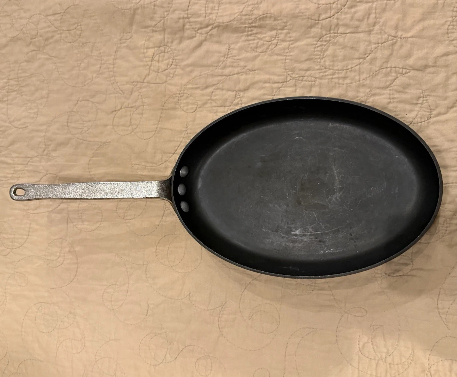 Calphalon 12” Oval Omelette Pan 192-12-8 Toledo USA Hard Anodized