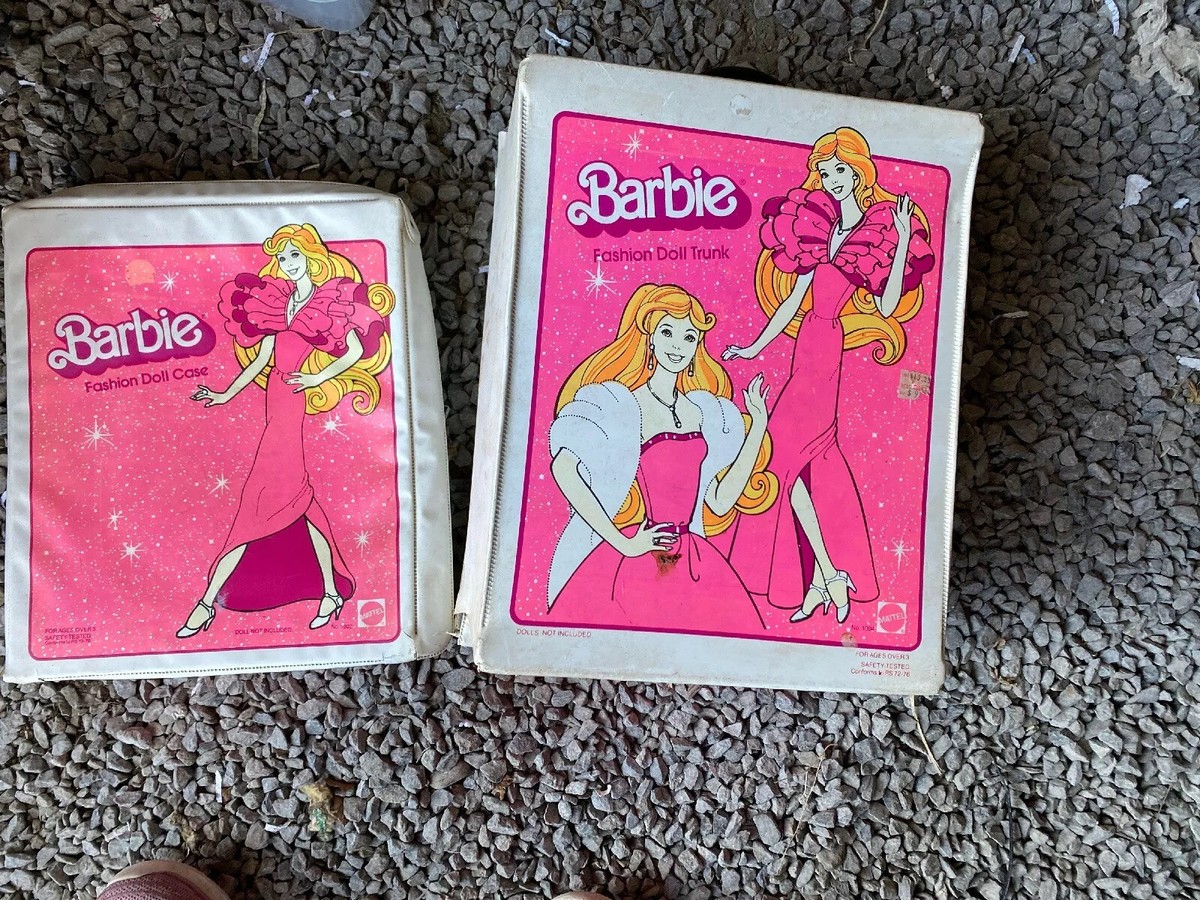 Vintage 1982 Mattel Barbie Carry Closet Case for Doll Clothes 1002