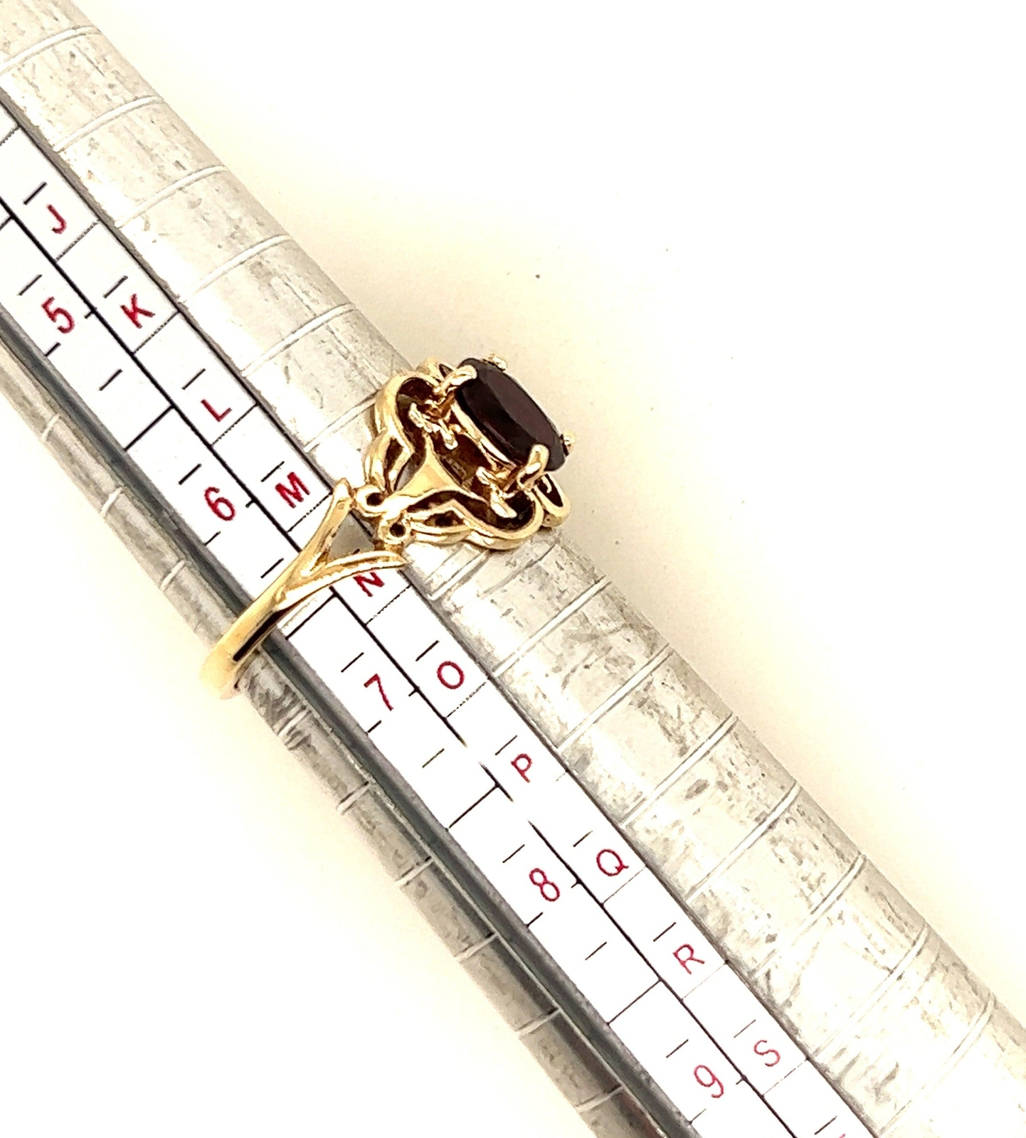 Ruby & 9ct Yellow Gold Ring - image 9