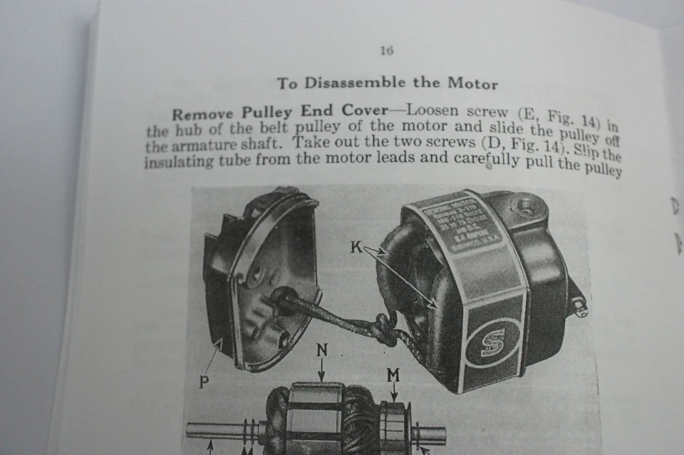 Ajustadores Manual de Servicio Singer Featherweight 221 Máquina de Coser Folleto de Distribuidor Foto 4 de 4